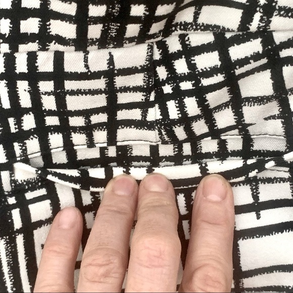 New AVA & VIV Abstract Print Cropped Pants Black & White Cotton Stretch Size 14W - Picture 8 of 12